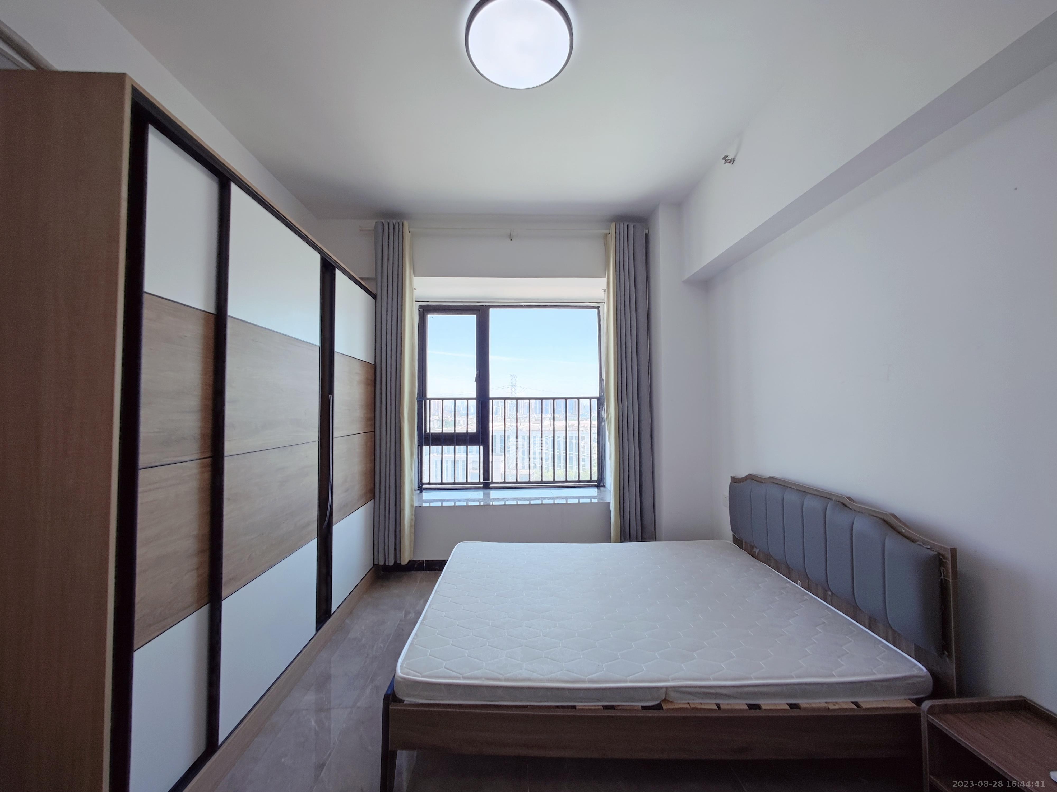 恒大名都   70.52㎡      1000.0元/月室内图