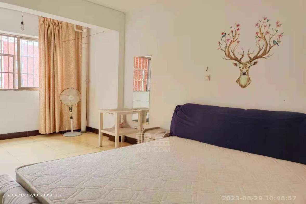 西海龙苑  1室1厅1卫    1200.0元/月 西海龙苑  1室1厅1卫    1200.0元/月室内图