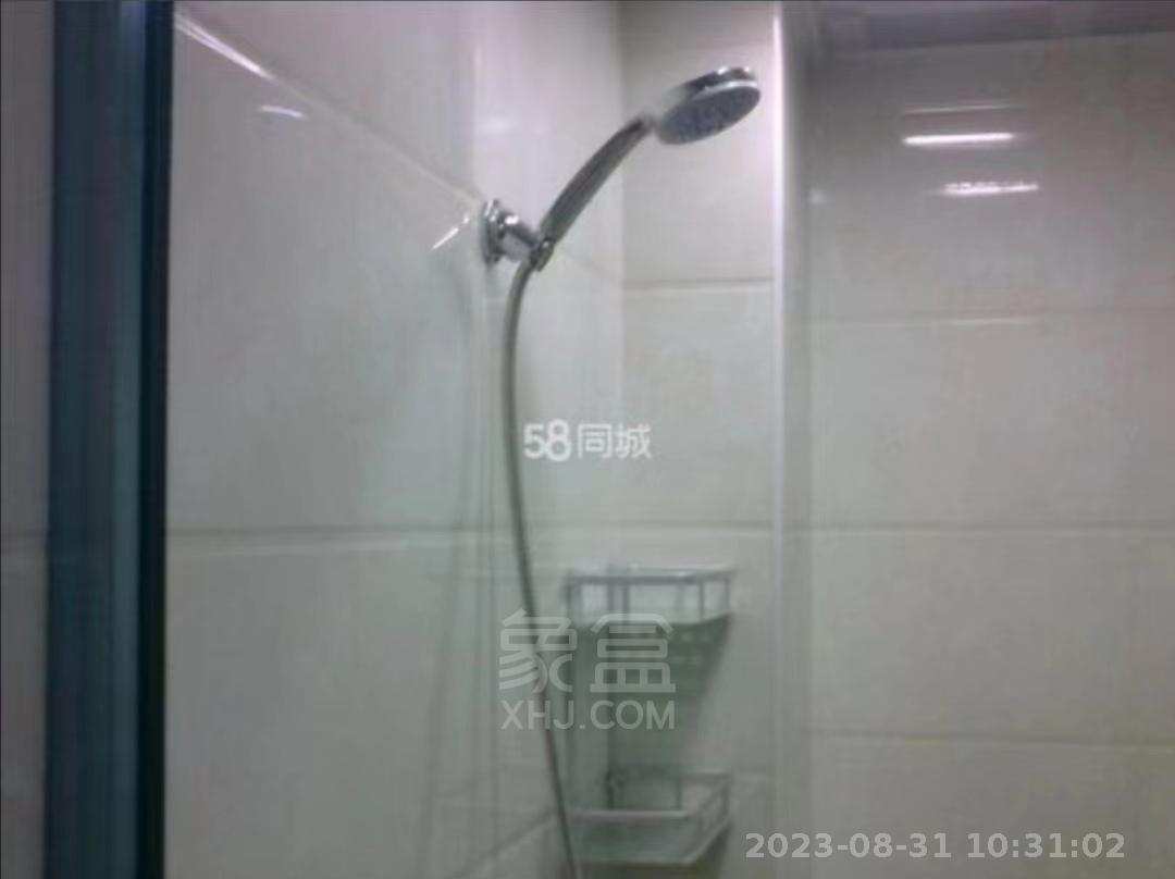 中央商业广场 1室1厅1卫 1200.0元/月 中央商业广场 1室1厅1卫 1200.0元/月室内图