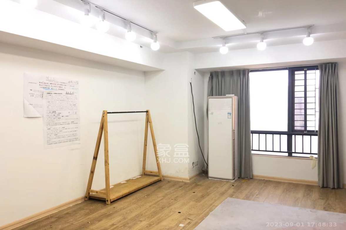 万博汇  1室1厅1卫    1800.0元/月室内图