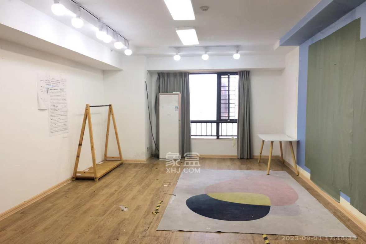 万博汇  1室1厅1卫    1800.0元/月室内图