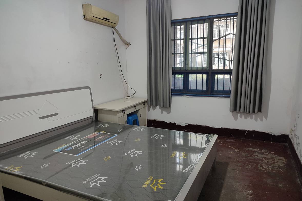 市煤炭局家属楼 2室1厅1卫 700.0元/月 市煤炭局家属楼 2室1厅1卫 700.0元/月室内图