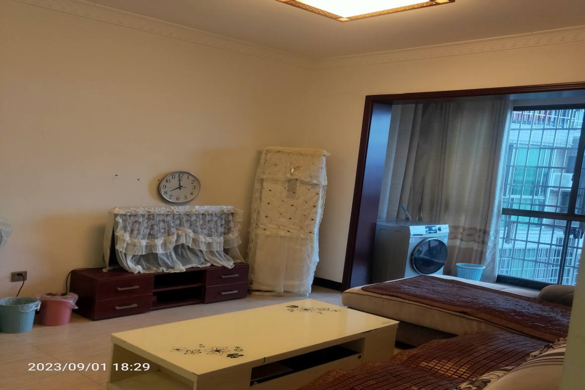 桃李苑 2室2厅1卫 46.8万 桃李苑 2室2厅1卫 46.8万客厅