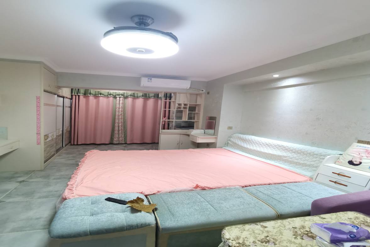 恒隆国际 1室0厅1卫 1200.0元/月 恒隆国际 1室0厅1卫 1200.0元/月室内图