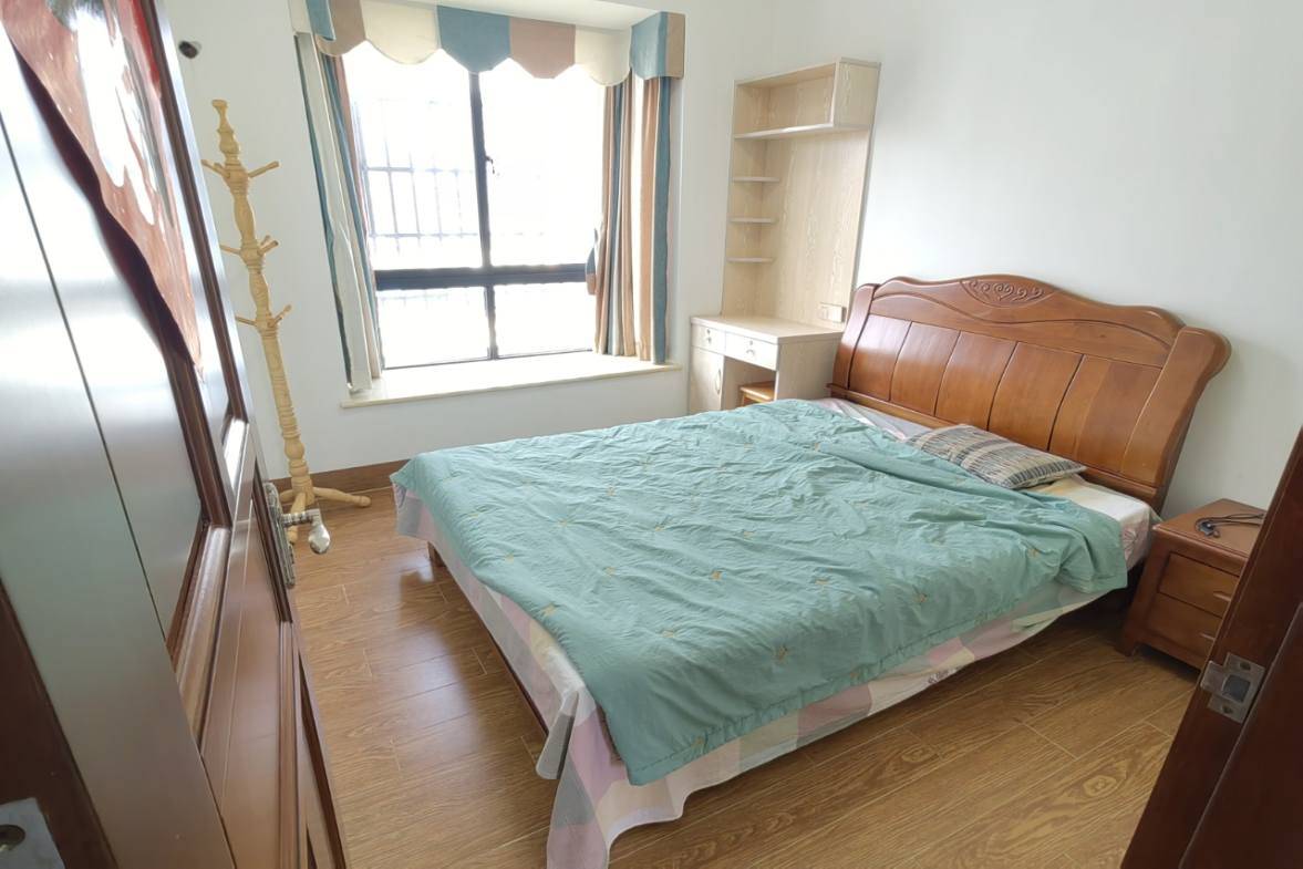 宝顺豪苑  3室2厅1卫    195.0万室内图