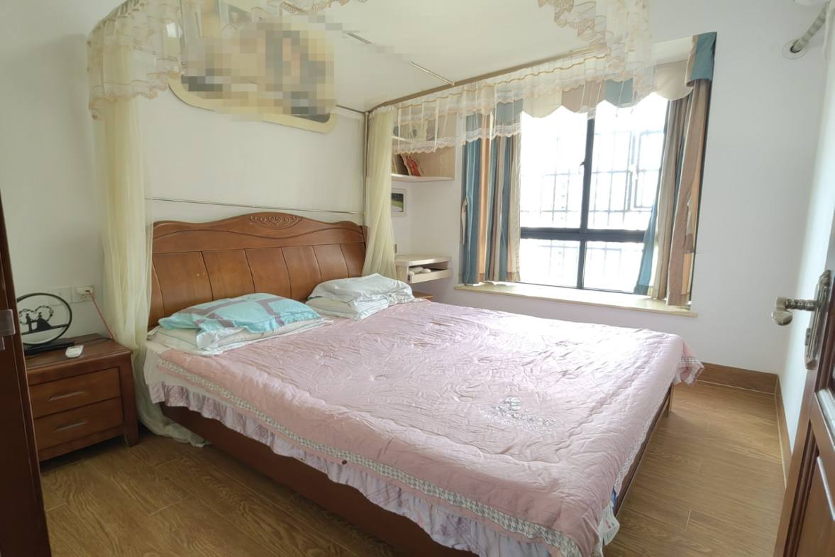宝顺豪苑  3室2厅1卫    195.0万室内图