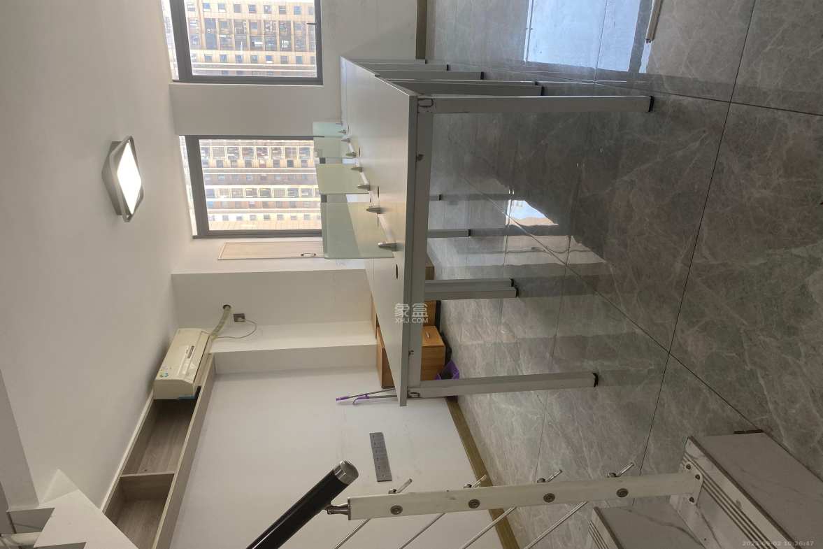 华润置地广场二期 1室1厅1卫 1800.0元/月 华润置地广场二期 1室1厅1卫 1800.0元/月室内图