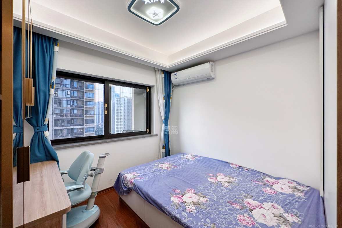 万科里金域国际  4室2厅2卫    10000.0元/月室内图