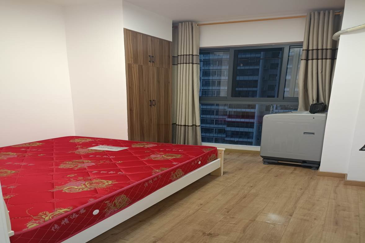 珠江愉景新城  2室2厅1卫   1500.00元/月室内图