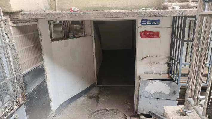 湖南省工业设备安装公司宿舍室内图2