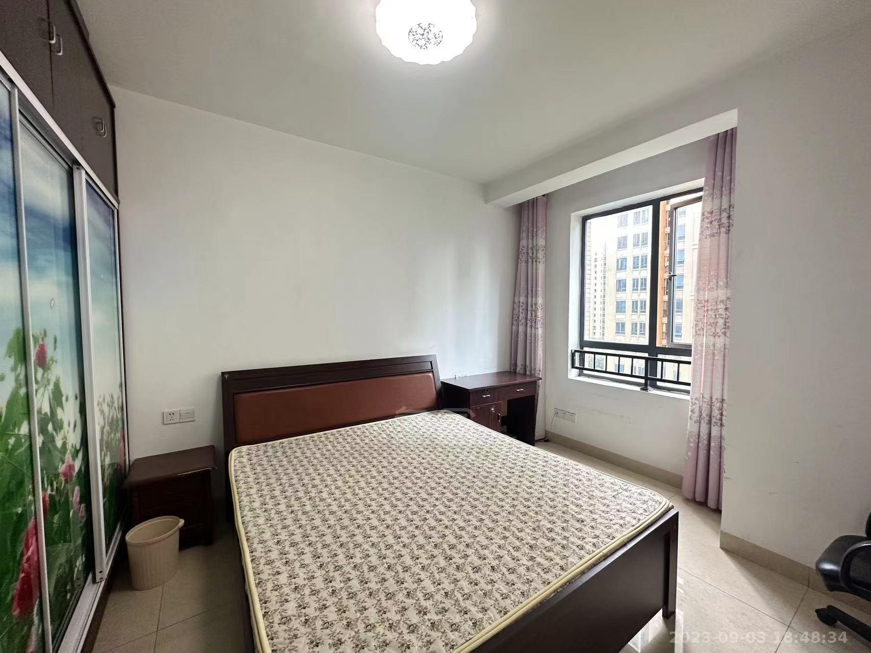 泰山公馆  2室2厅1卫    1600.0元/月