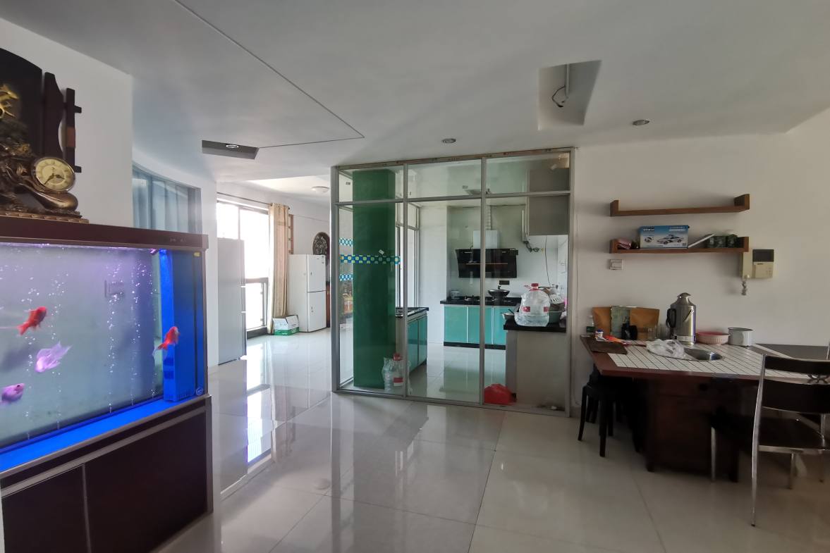 尚邦领域  3室2厅2卫    2300.0元/月室内图