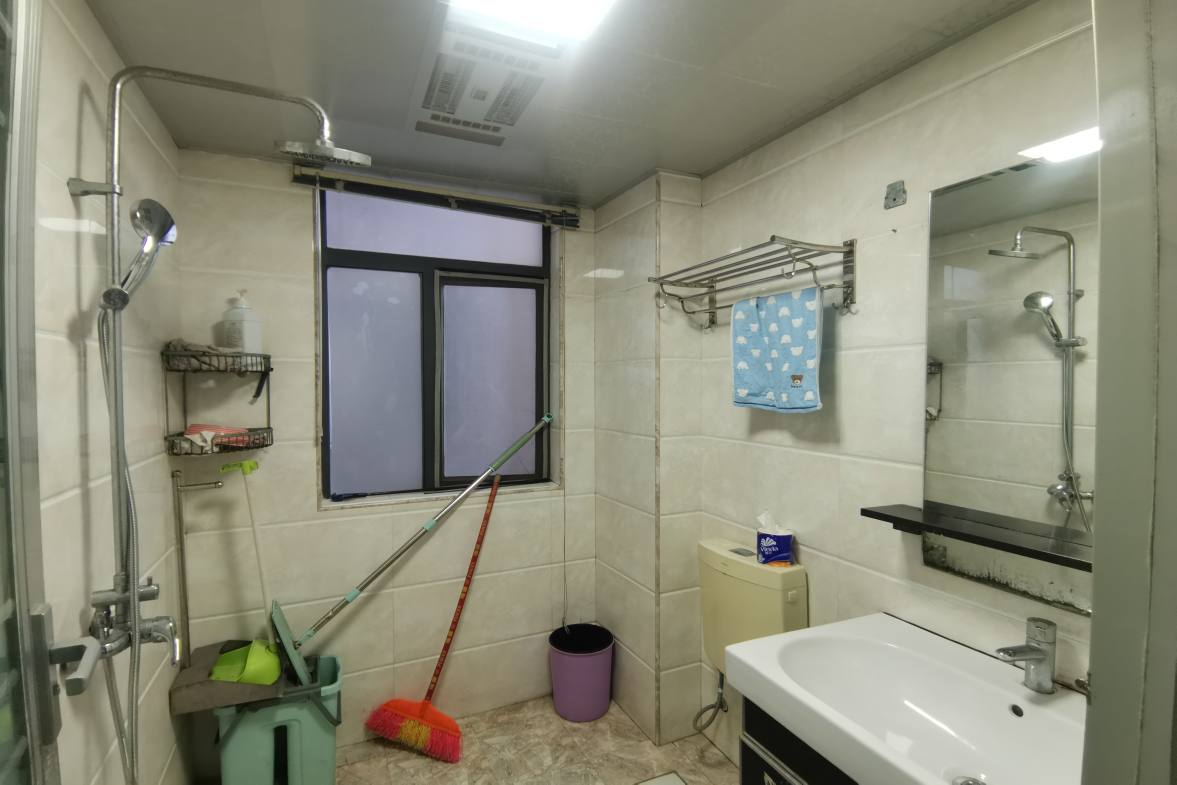 尚邦领域  3室2厅2卫    2300.0元/月室内图