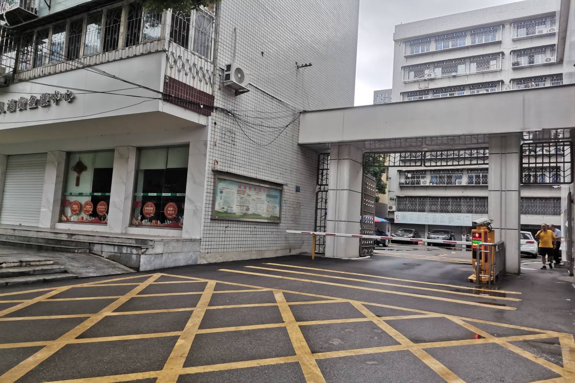 农业银行娄底分行家属楼  3室2厅1卫    45.8万小区图