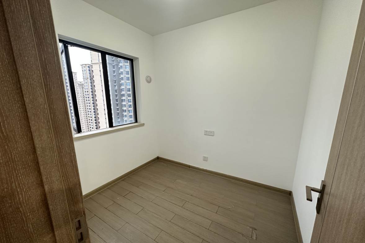 东部美的城  3室2厅2卫    2000.0元/月户型图