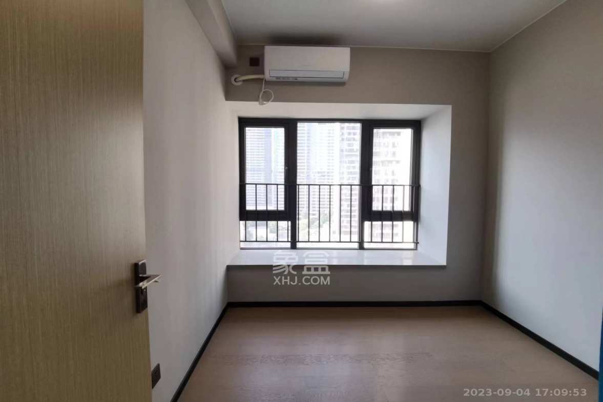 时代梅溪领峰  4室2厅3卫    5600.0元/月室内图