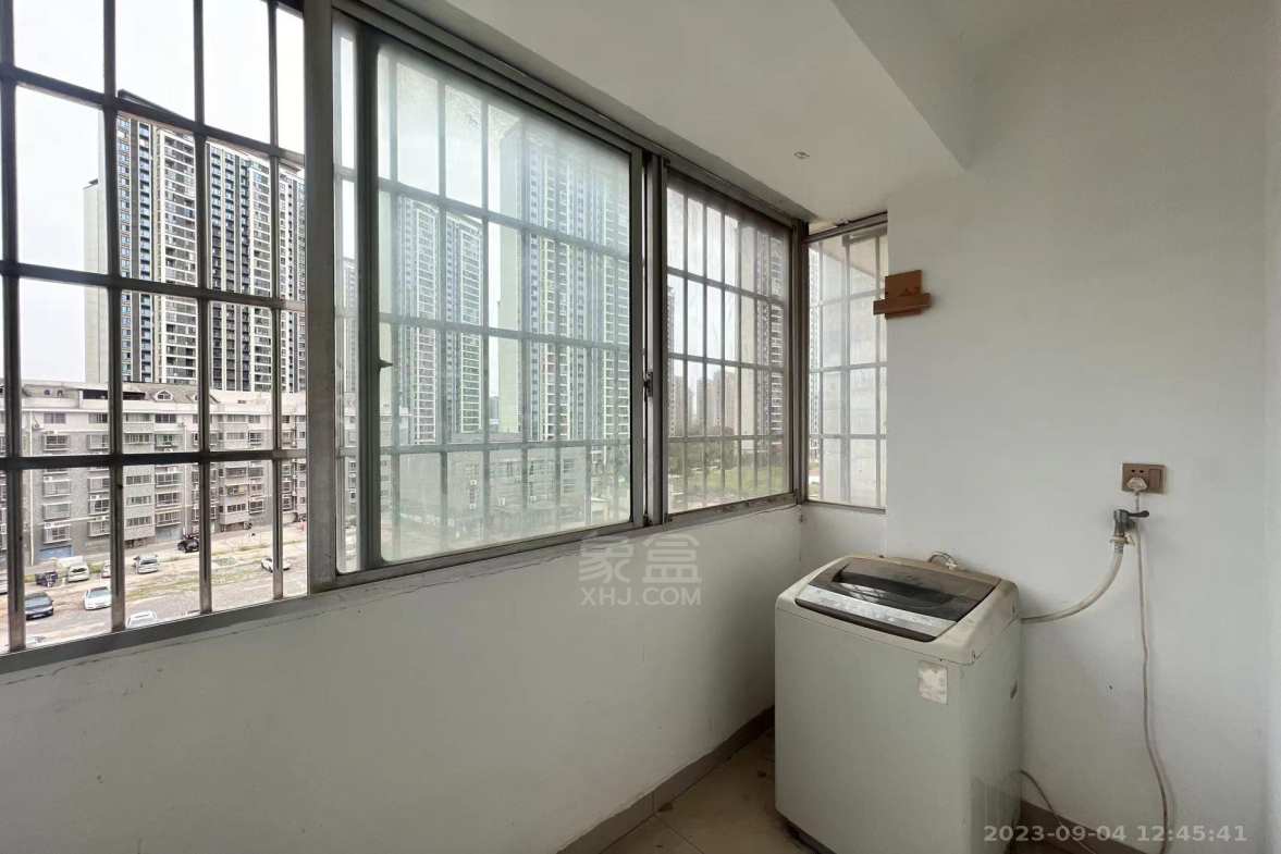 玉泉家园 5室2厅2卫 1500.0元/月 玉泉家园 5室2厅2卫 1500.0元/月室内图