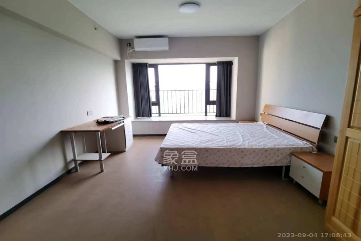 时代梅溪领峰  4室2厅3卫    5600.0元/月室内图