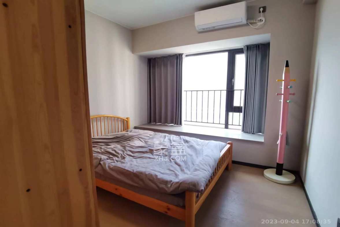 时代梅溪领峰  4室2厅3卫    5600.0元/月室内图