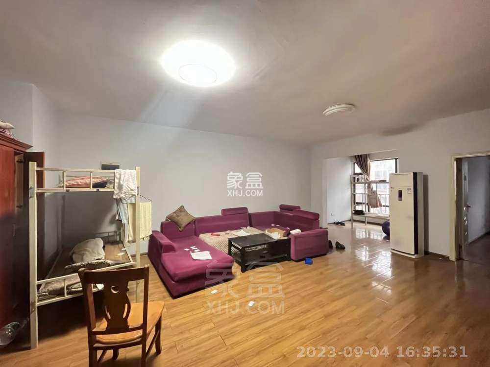 流金岁月-华晨国际  3室2厅2卫    2200.0元/月室内图