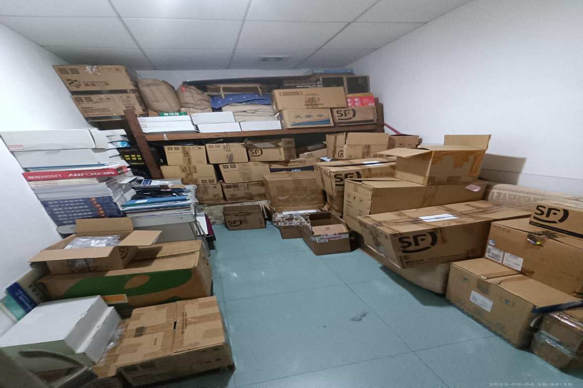 朝阳银座 4室1厅1卫 8000.0元/月 朝阳银座 4室1厅1卫 8000.0元/月室内图