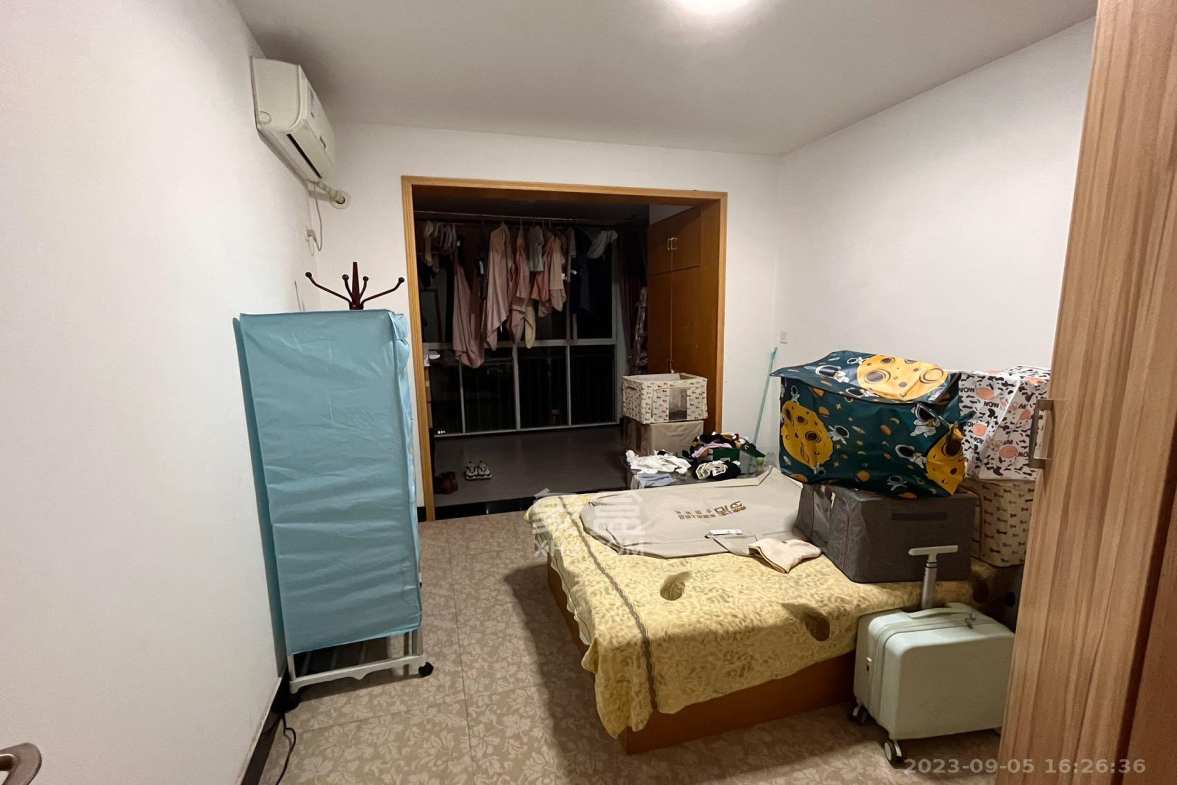 嘉盛华庭（一期、二期、三期）  3室2厅1卫    3100.0元/月室内图