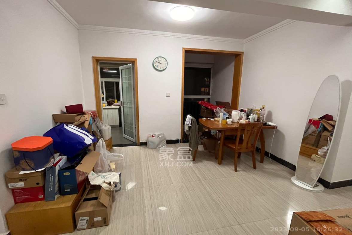 嘉盛华庭（一期、二期、三期）  3室2厅1卫    3100.0元/月室内图