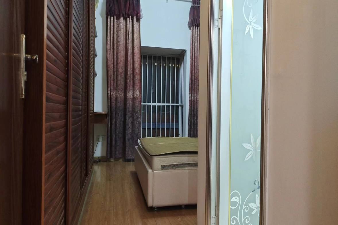 尚书房  0室0厅0卫   2300.00元/月室内图