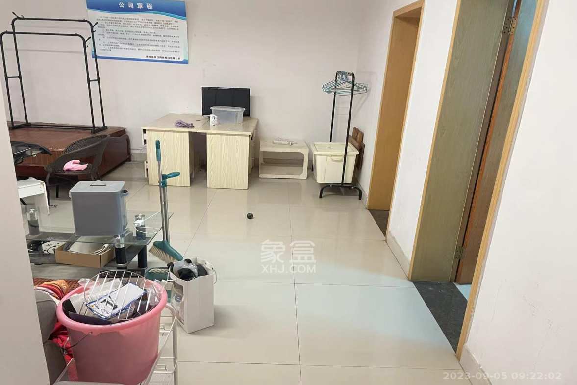 湘绣城  2室2厅1卫    1300.0元/月室内图