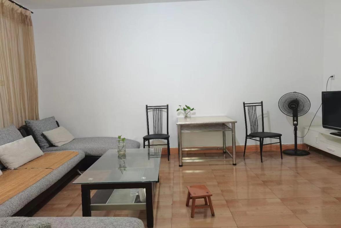 湘中电脑城 2室1厅1卫 36.8万 湘中电脑城 2室1厅1卫 36.8万客厅