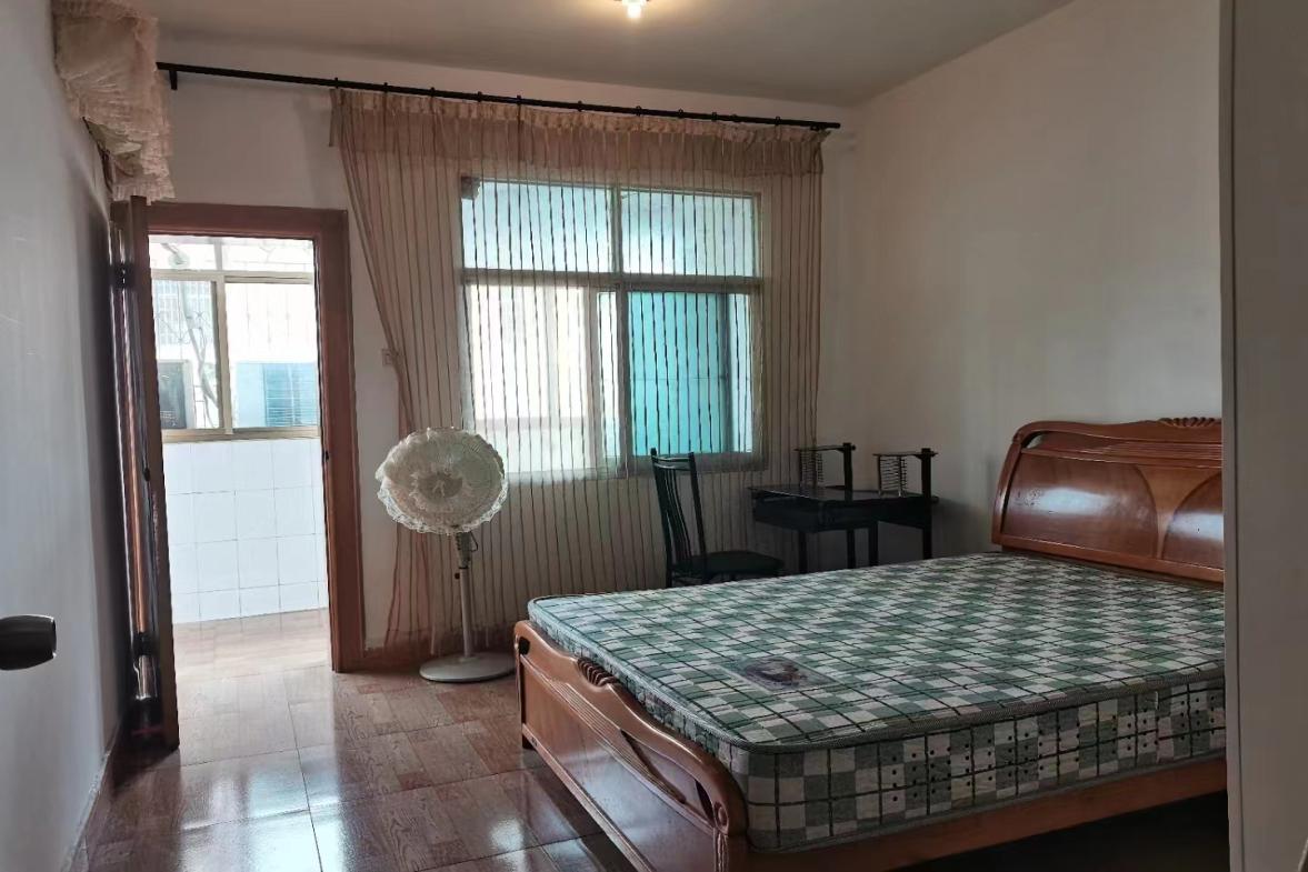 湘中电脑城 2室1厅1卫 36.8万 湘中电脑城 2室1厅1卫 36.8万客厅