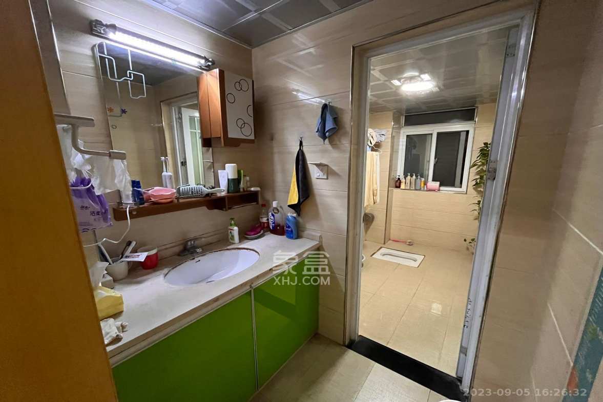 嘉盛华庭（一期、二期、三期）  3室2厅1卫    3100.0元/月室内图