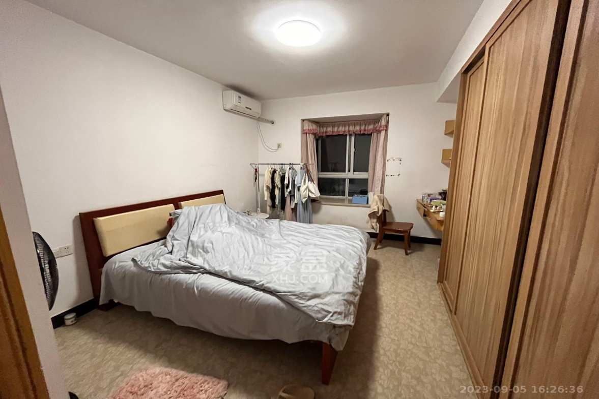 嘉盛华庭（一期、二期、三期）  3室2厅1卫    3100.0元/月室内图