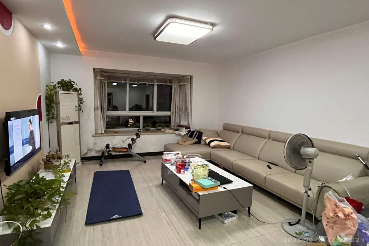 嘉盛华庭（一期、二期、三期）  3室2厅1卫    3100.0元/月室内图