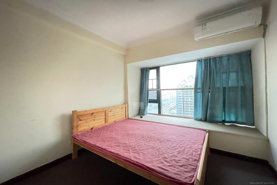 恒大绿洲  3室2厅1卫    2600.0元/月室内图