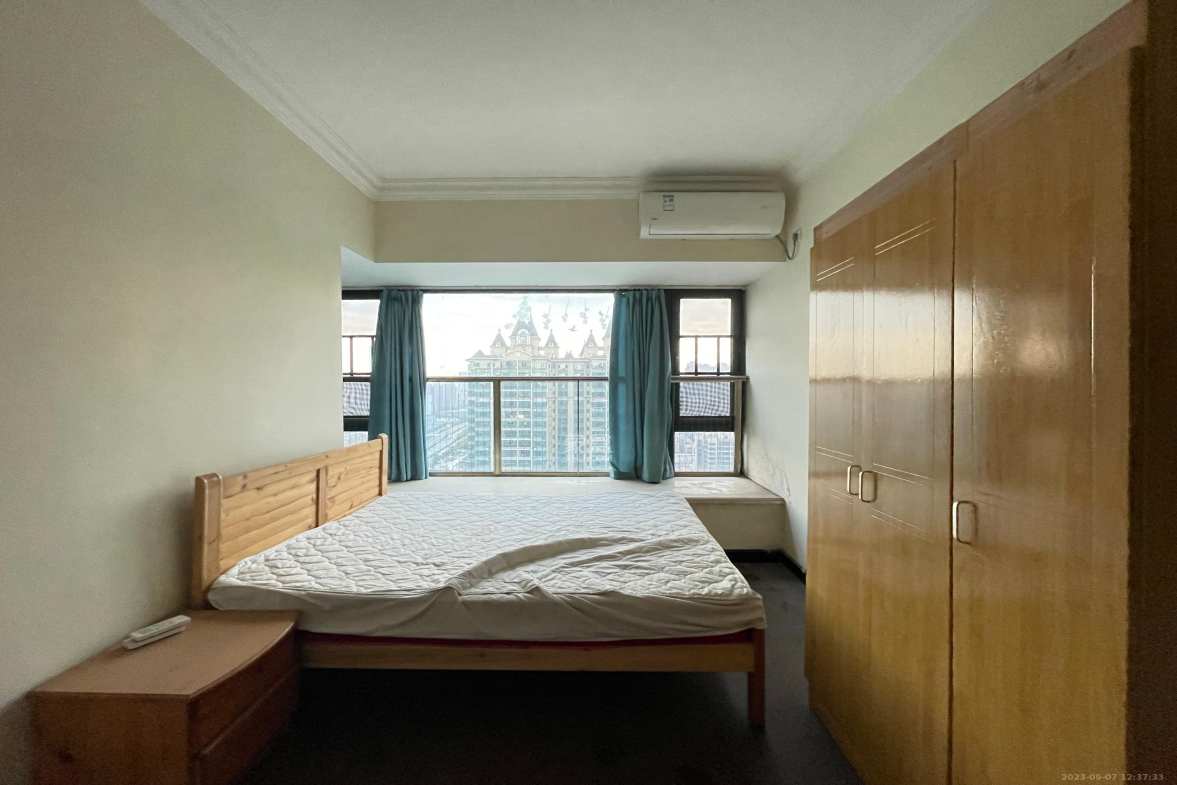 恒大绿洲  3室2厅1卫    2600.0元/月室内图