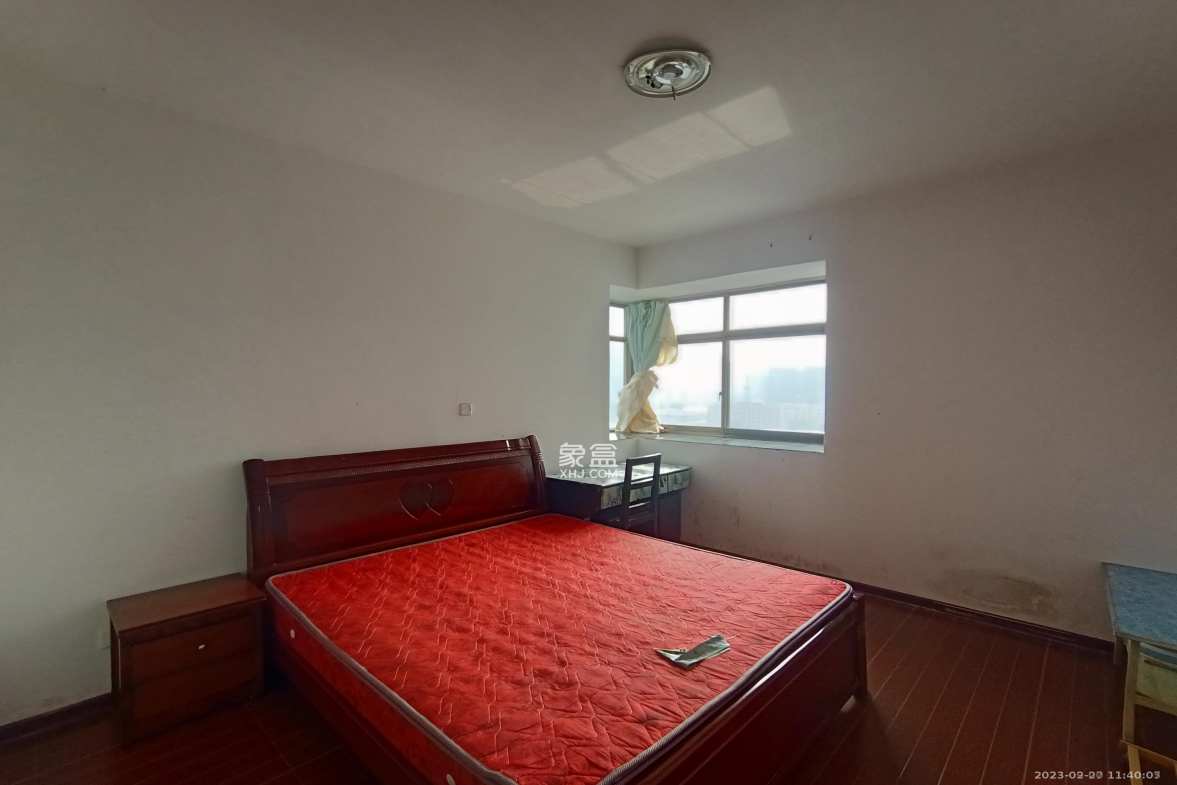 盘龙学府  3室2厅1卫    1600.0元/月 盘龙学府  3室2厅1卫    1600.0元/月室内图