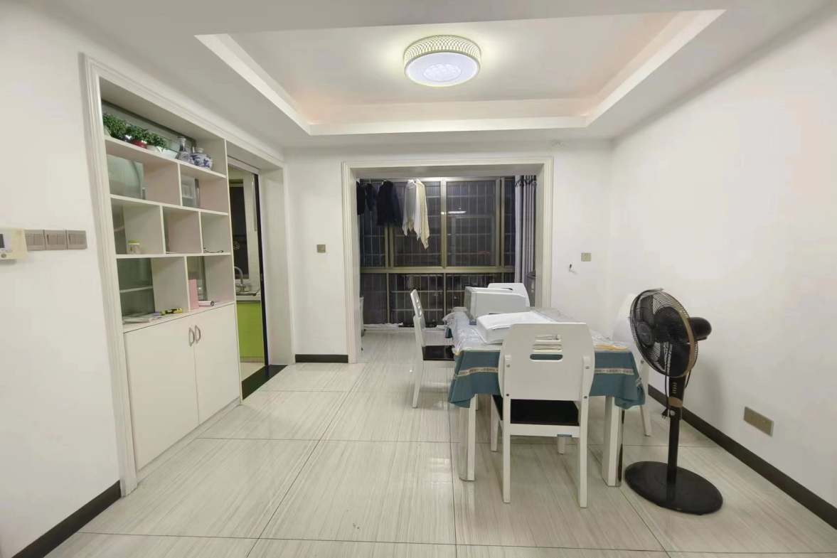 百弘帝景  3室2厅2卫    62.8万 百弘帝景  3室2厅2卫    62.8万室内图