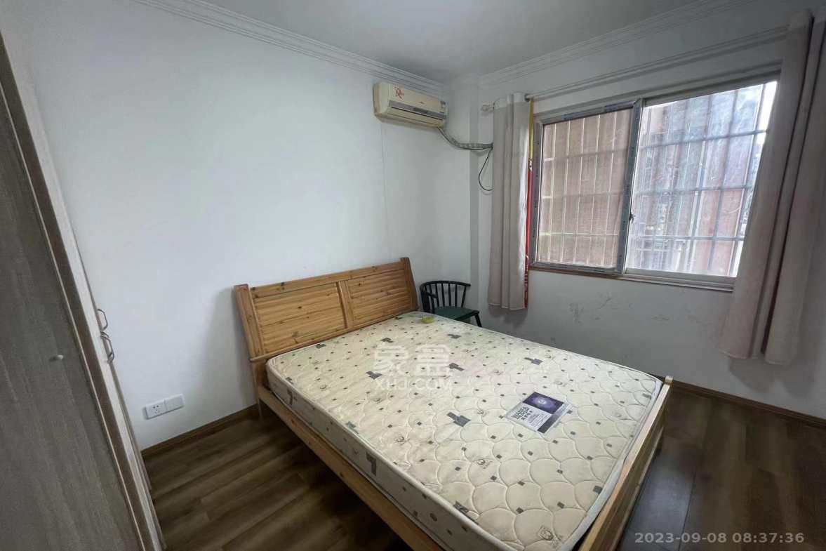 东门尚苑  3室2厅2卫    2000.0元/月室内图