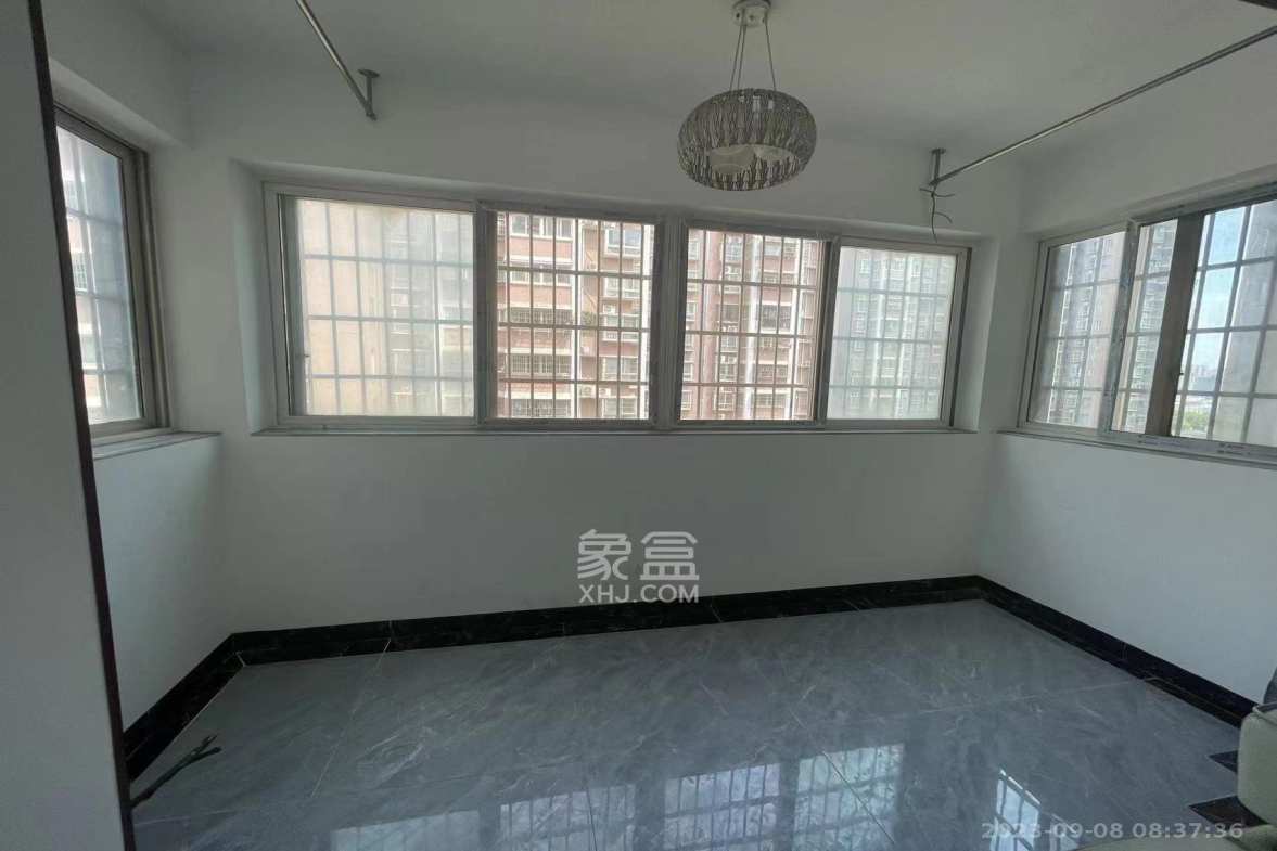 东门尚苑  3室2厅2卫    2000.0元/月室内图