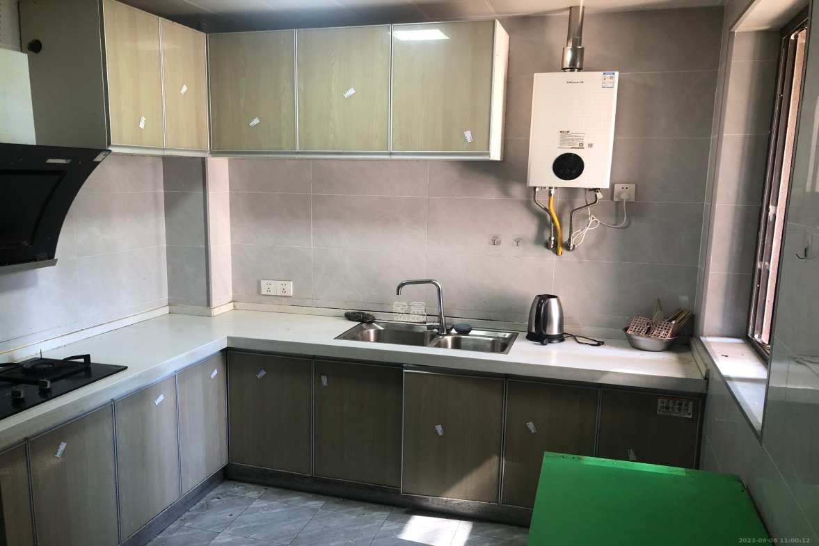 润和山水郡 5室2厅1卫 1600.0元/月 润和山水郡 5室2厅1卫 1600.0元/月室内图