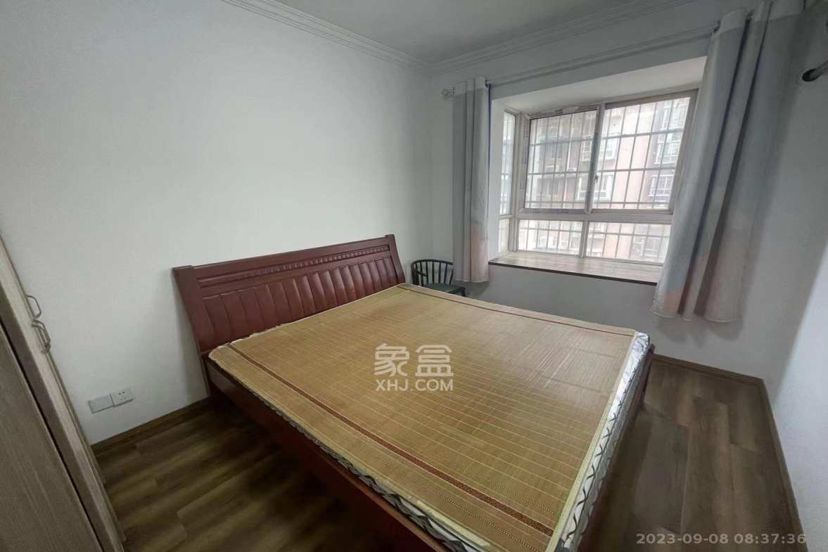 东门尚苑  3室2厅2卫    2000.0元/月室内图