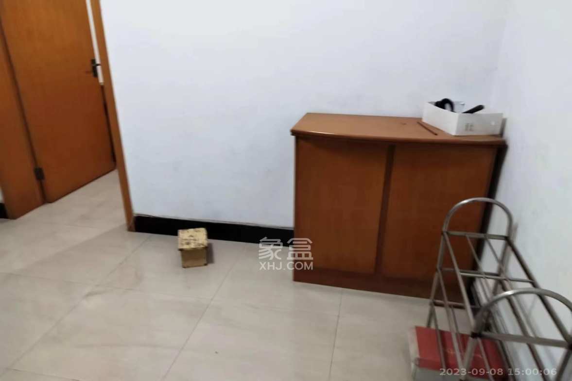 汽运小区  2室2厅1卫    800.0元/月室内图1