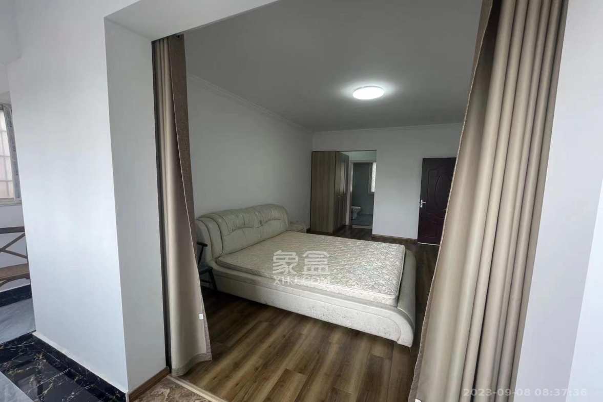 东门尚苑  3室2厅2卫    2000.0元/月室内图