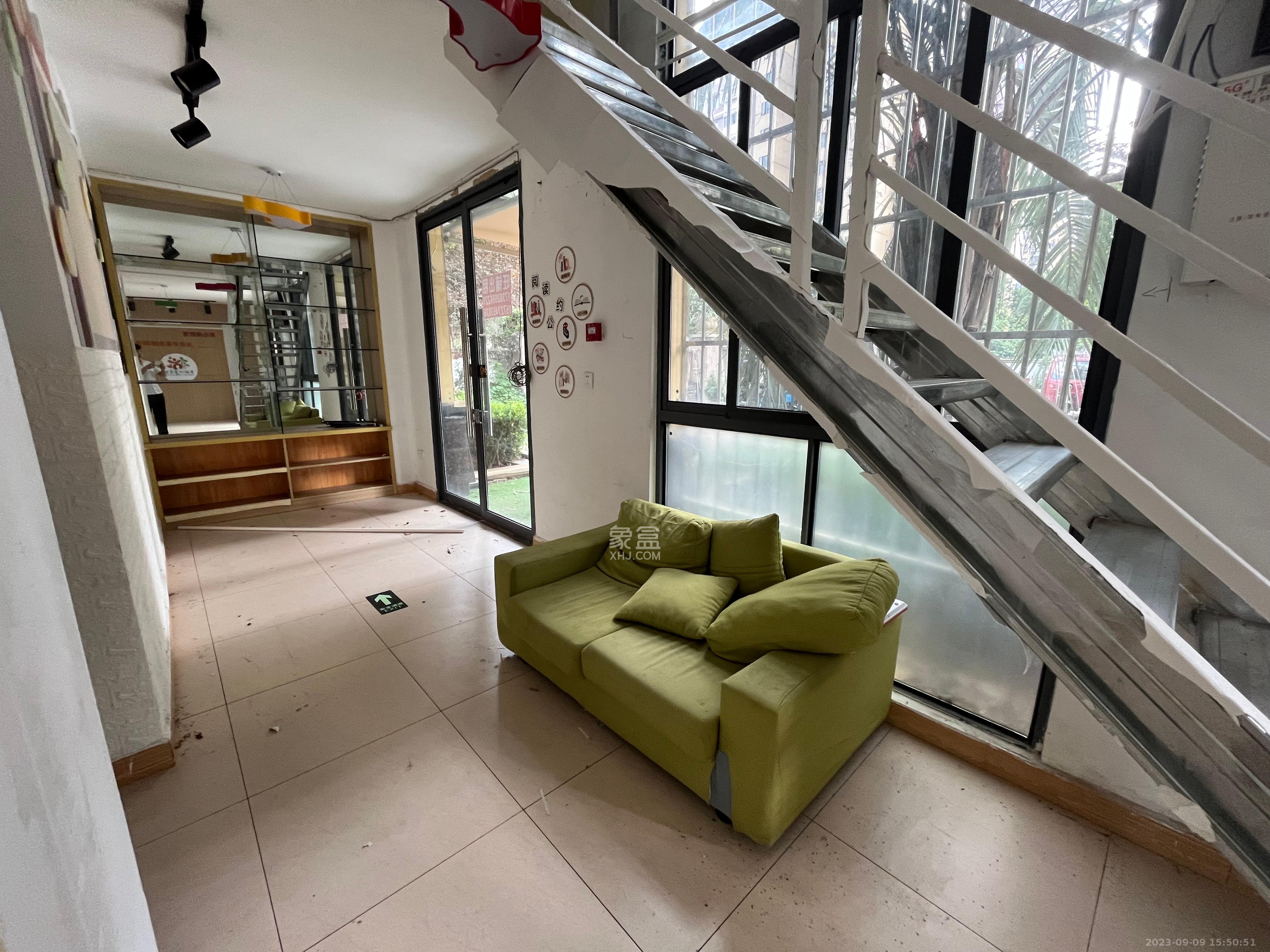 中国铁建国际城一期   166.0㎡      5000.0元/月室内图