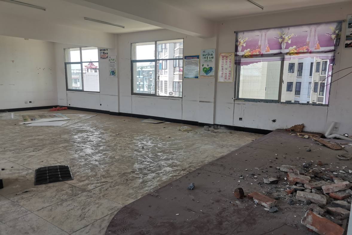 广圆秀之都  3室2厅2卫    36.8万客厅