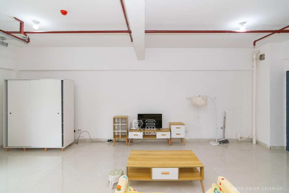 山与墅 1室1厅1卫 1400.0元/月 山与墅 1室1厅1卫 1400.0元/月室内图