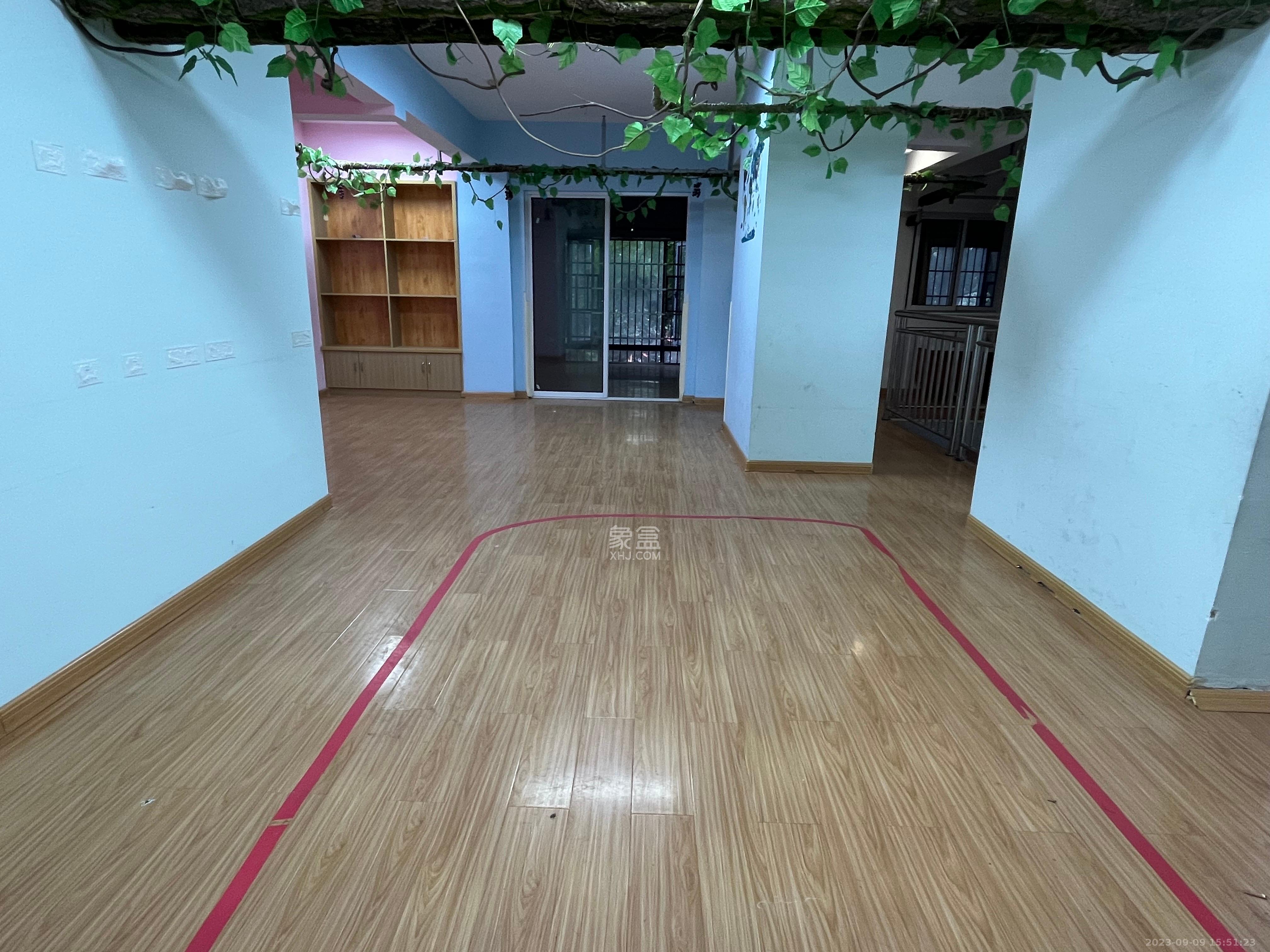 中国铁建国际城一期   166.0㎡      5000.0元/月室内图