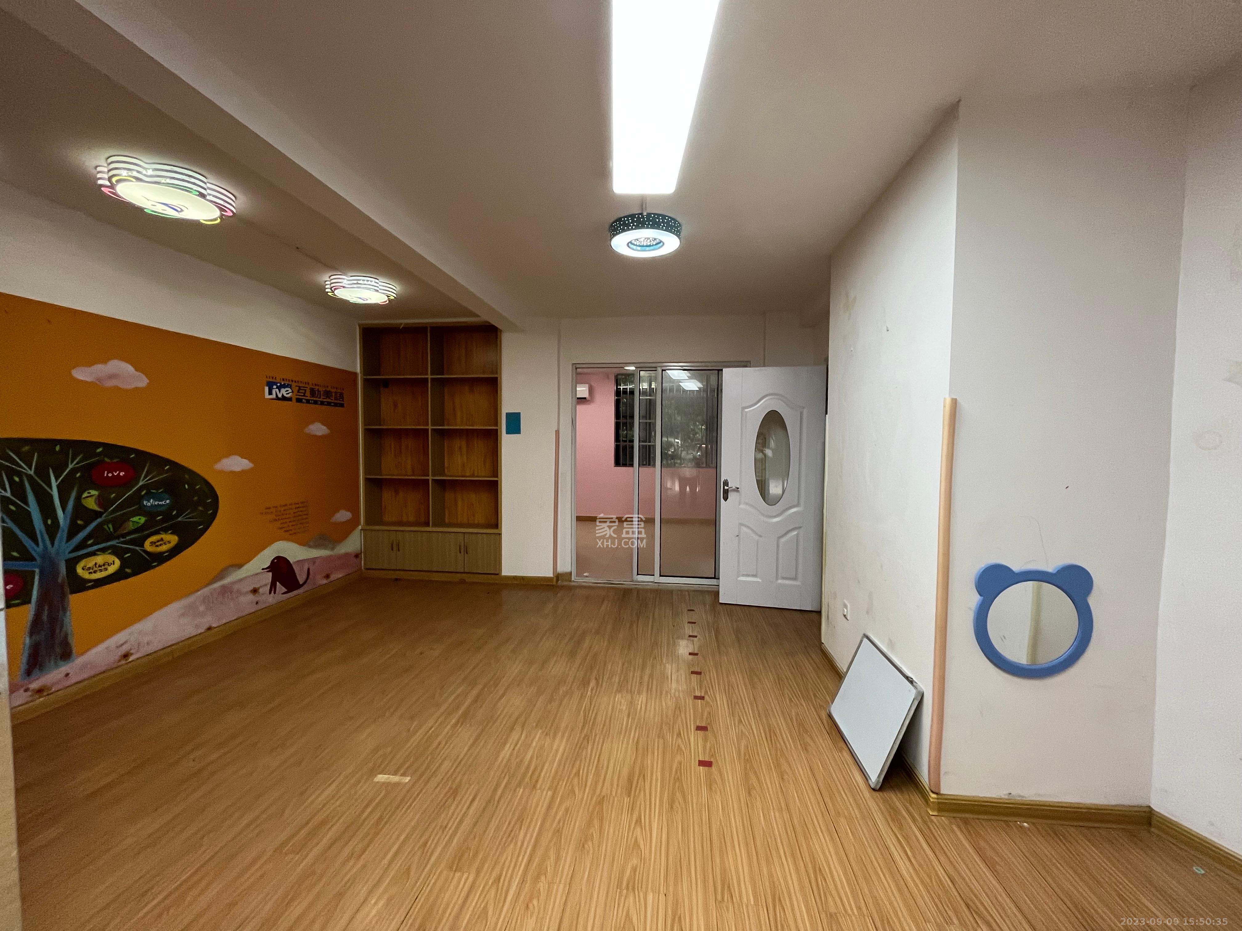 中国铁建国际城一期   166.0㎡      5000.0元/月室内图