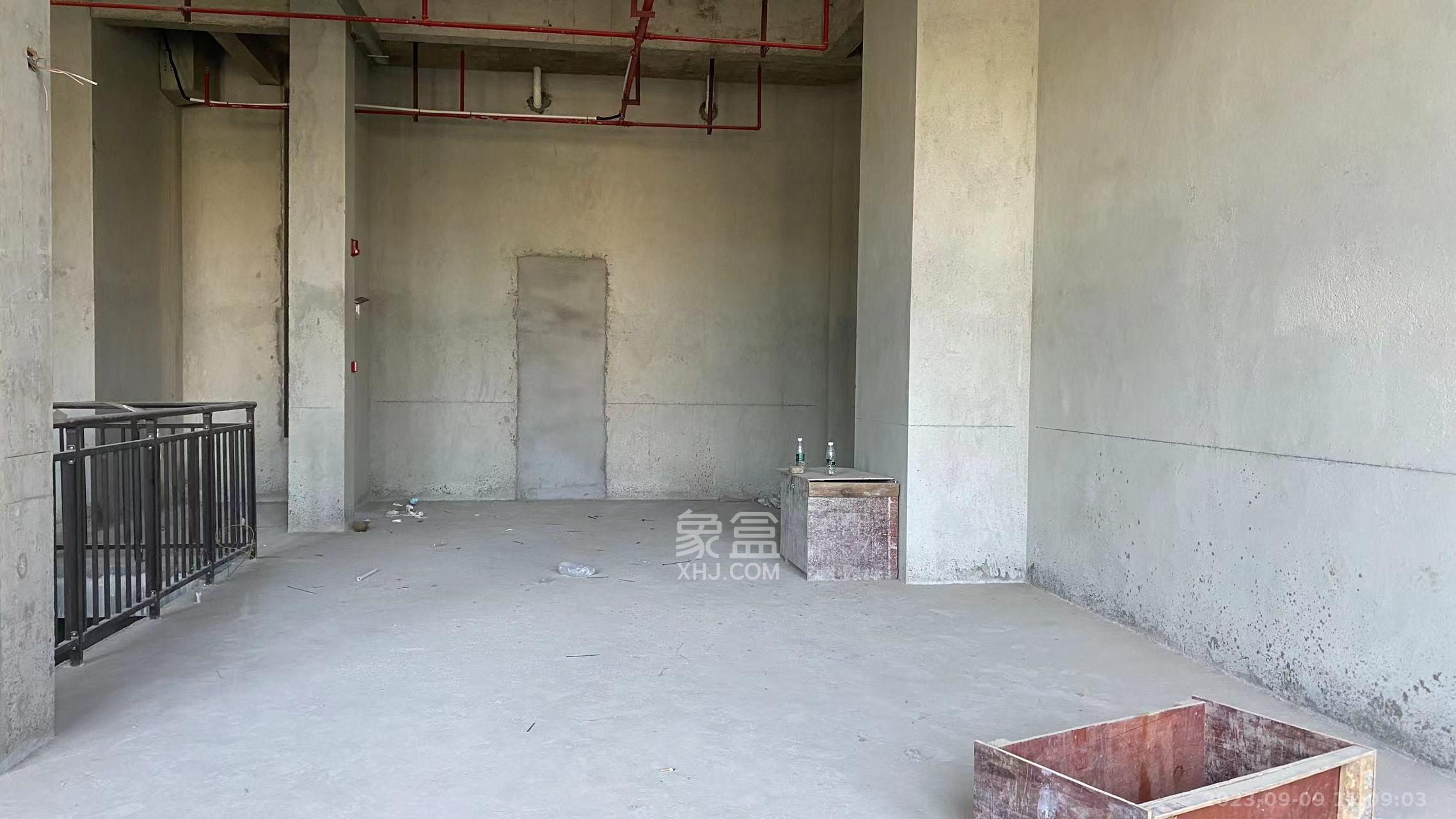 新城国际花都   185.0㎡      7400.0元/月室内图